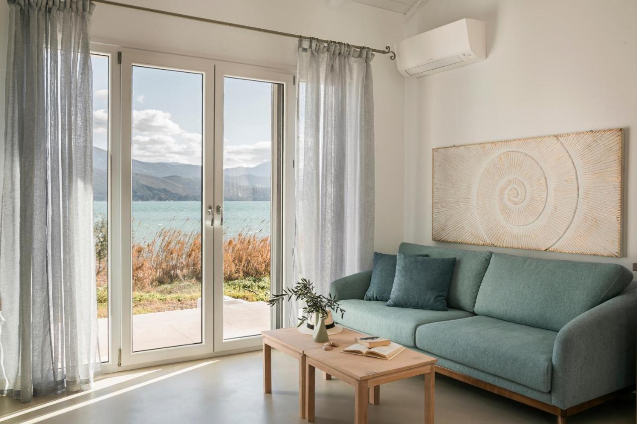 Apollonides Seafront Villa1 Aoede Lixouri Exteriör bild