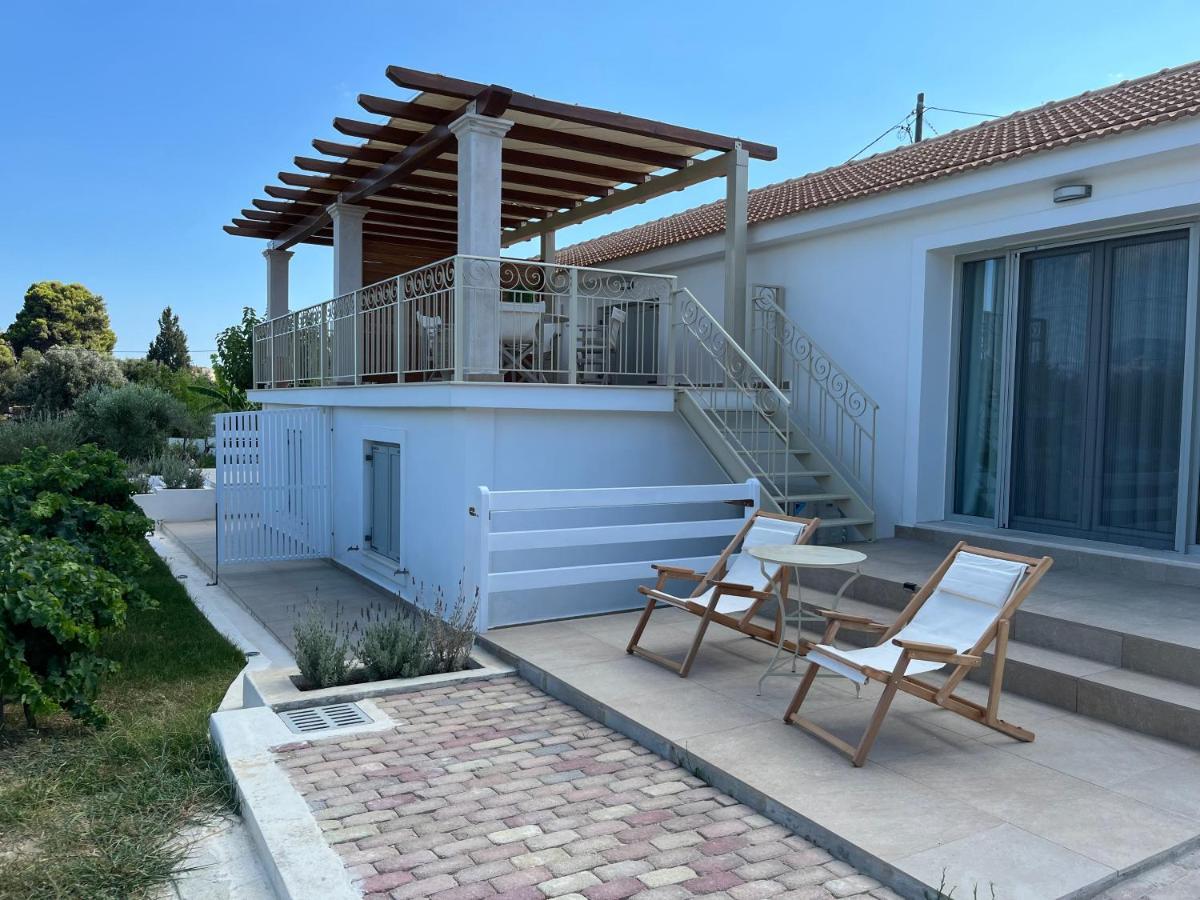 Apollonides Seafront Villa1 Aoede Lixouri Exteriör bild